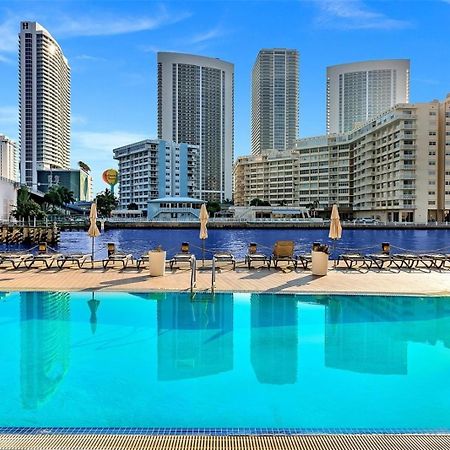 Mvr Apartments At Beachwalk Resort Hallandale Beach Eksteriør billede