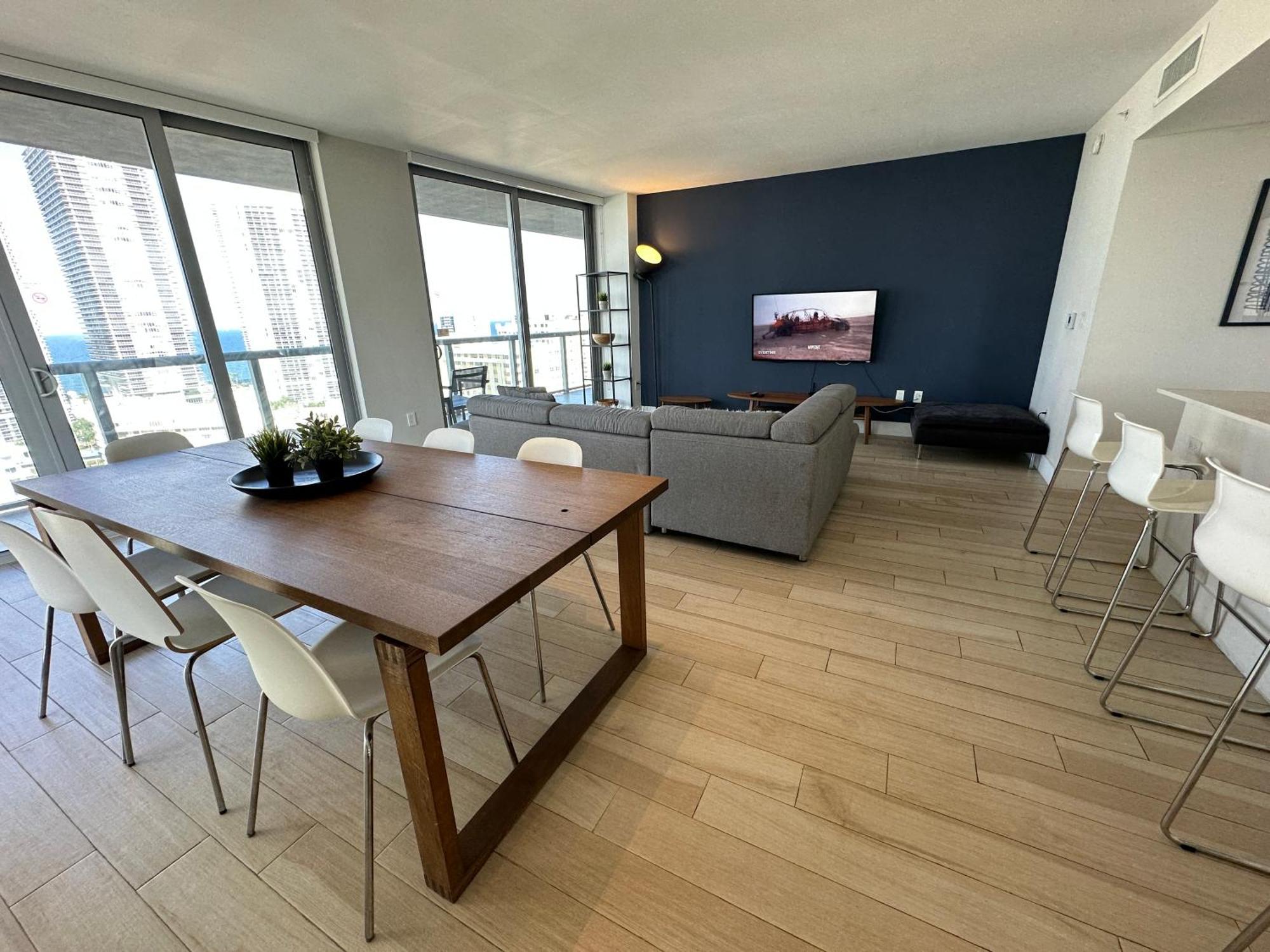 Mvr Apartments At Beachwalk Resort Hallandale Beach Eksteriør billede