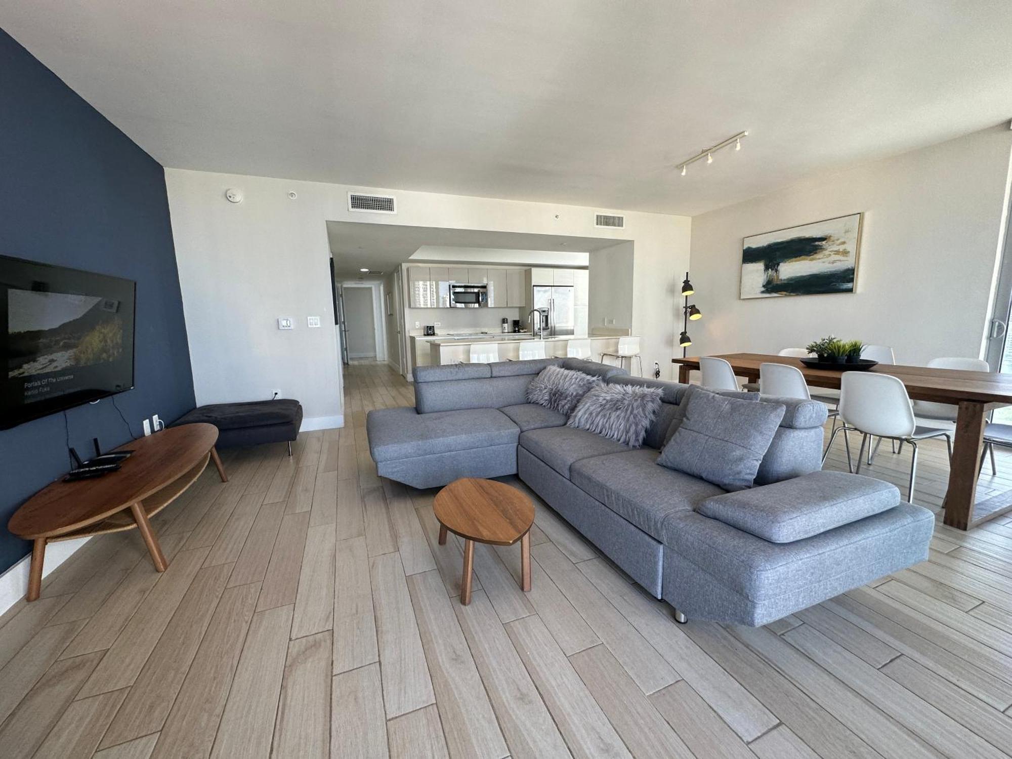 Mvr Apartments At Beachwalk Resort Hallandale Beach Eksteriør billede