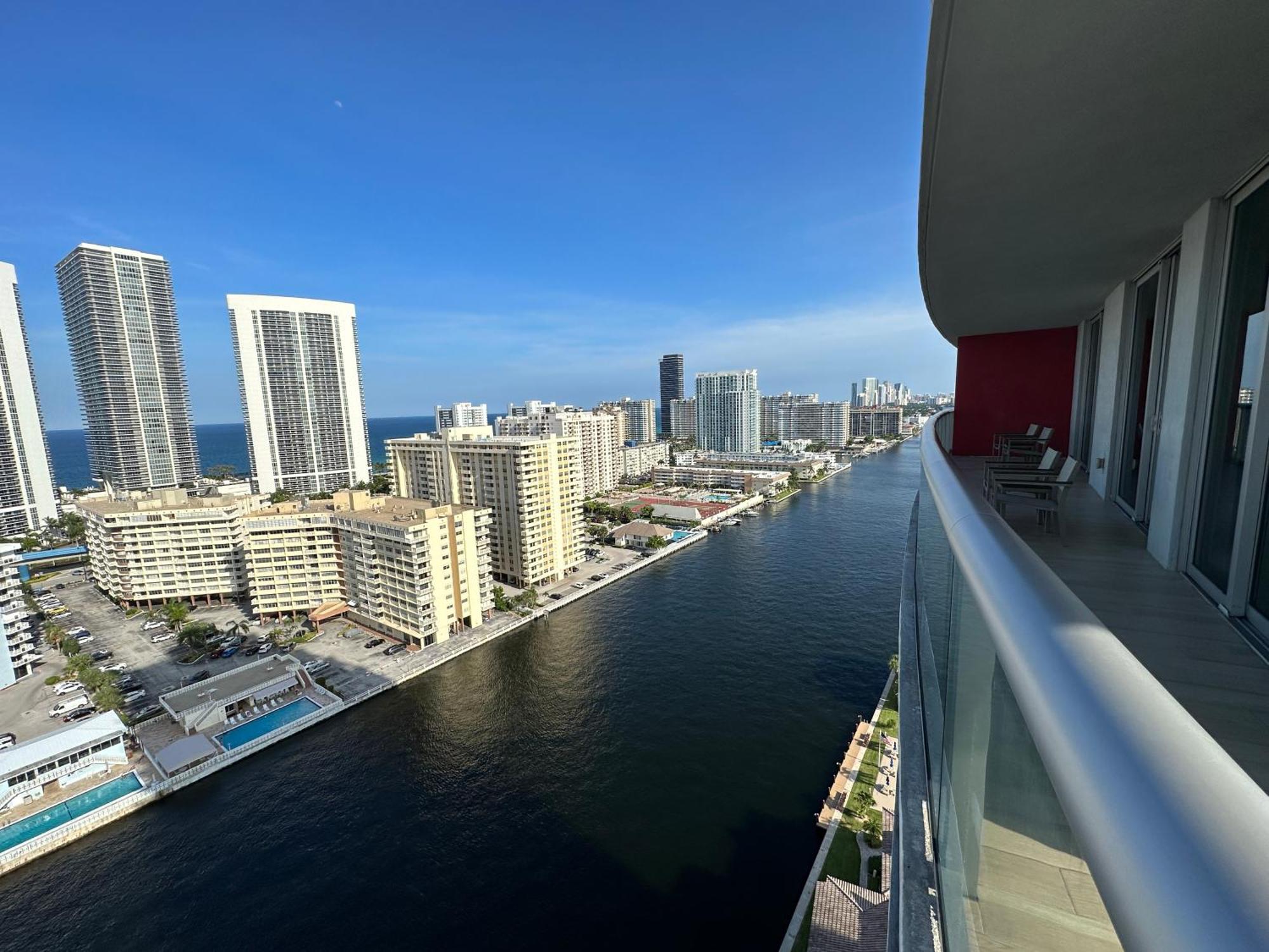 Mvr Apartments At Beachwalk Resort Hallandale Beach Eksteriør billede