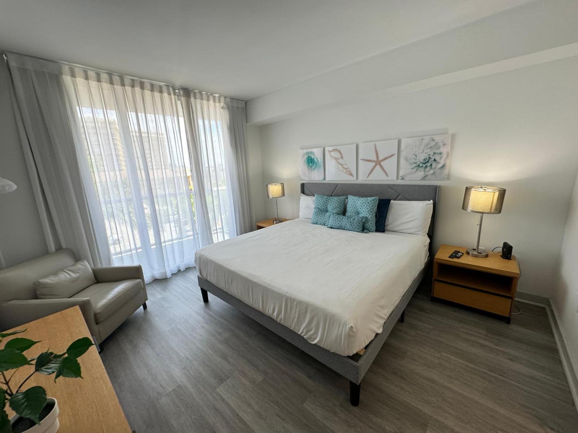 Mvr Apartments At Beachwalk Resort Hallandale Beach Eksteriør billede