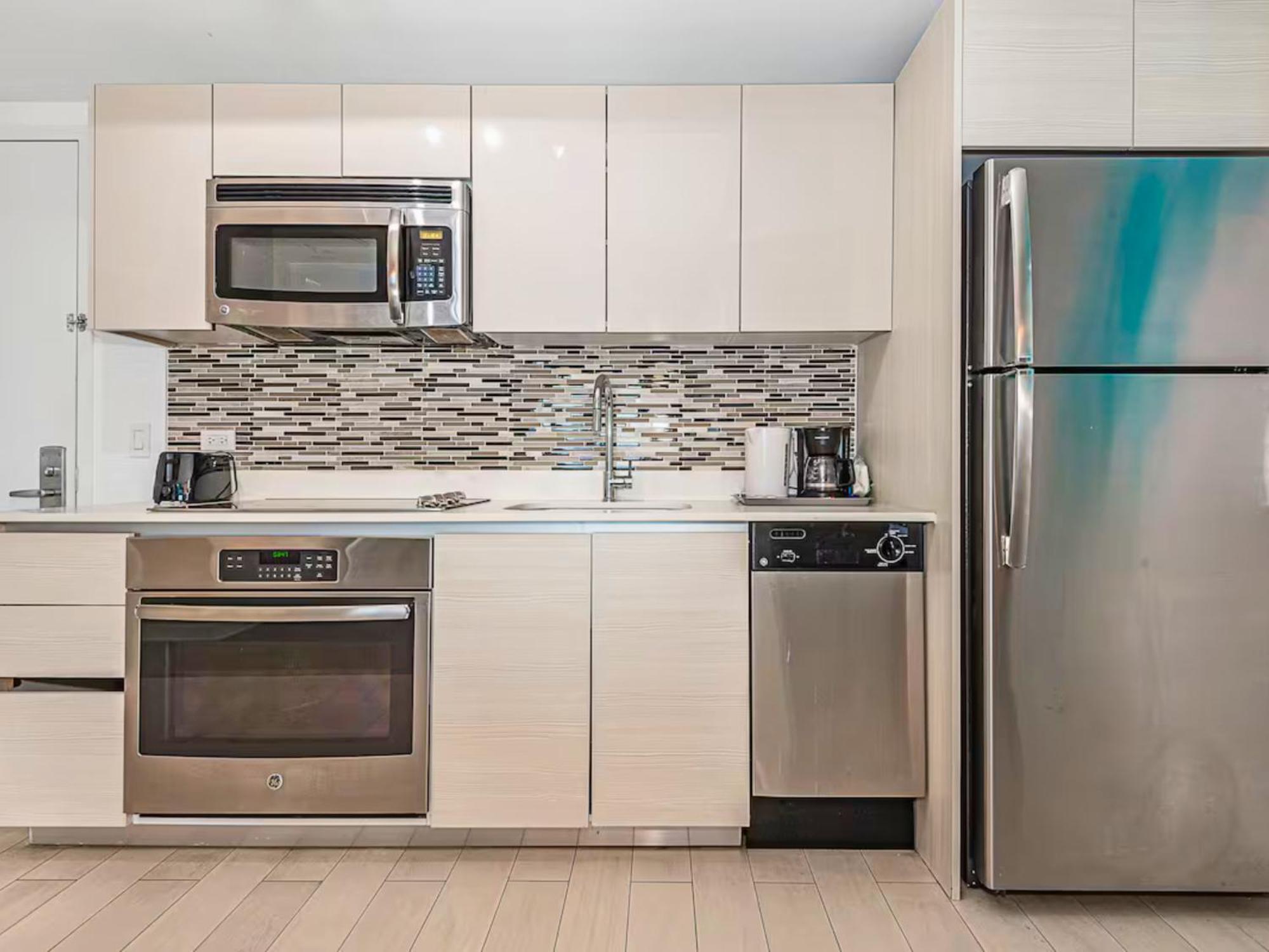 Mvr Apartments At Beachwalk Resort Hallandale Beach Eksteriør billede