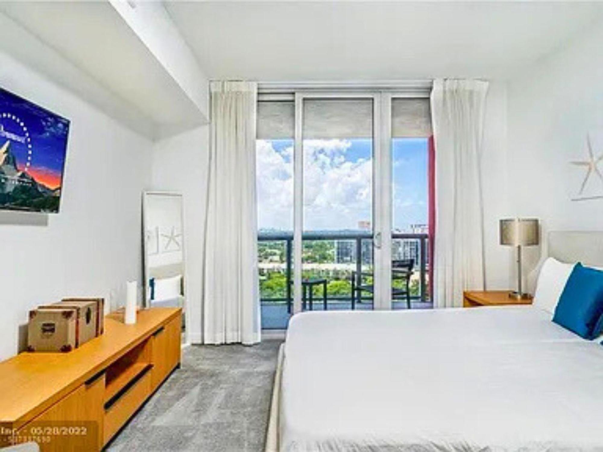 Mvr Apartments At Beachwalk Resort Hallandale Beach Eksteriør billede