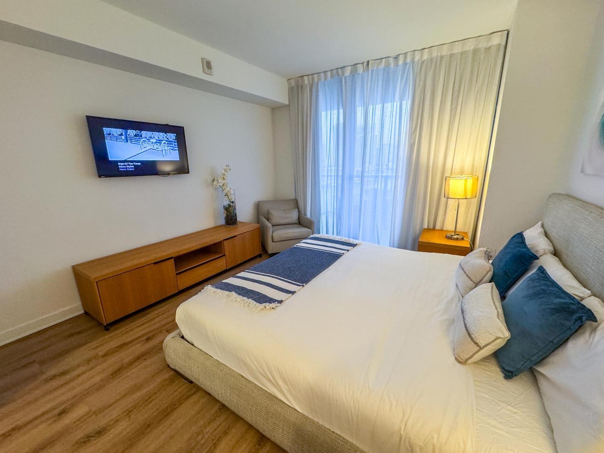 Mvr Apartments At Beachwalk Resort Hallandale Beach Eksteriør billede